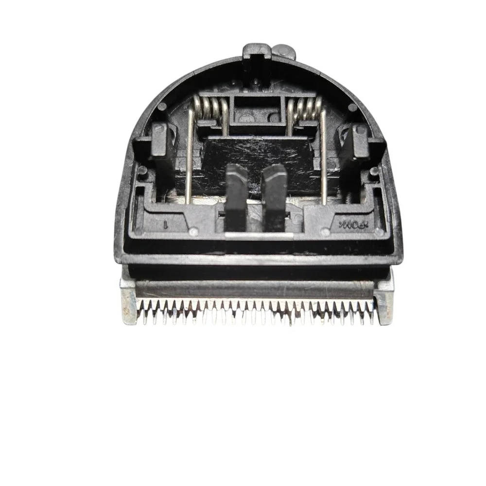 Wahl Animal Arco Pet Dog Cat Hair Clipper 2 Batteries Charger Combs 8786-1001